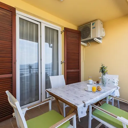 Bellavista Apartman Punta Veli Lošinj Buitenkant foto